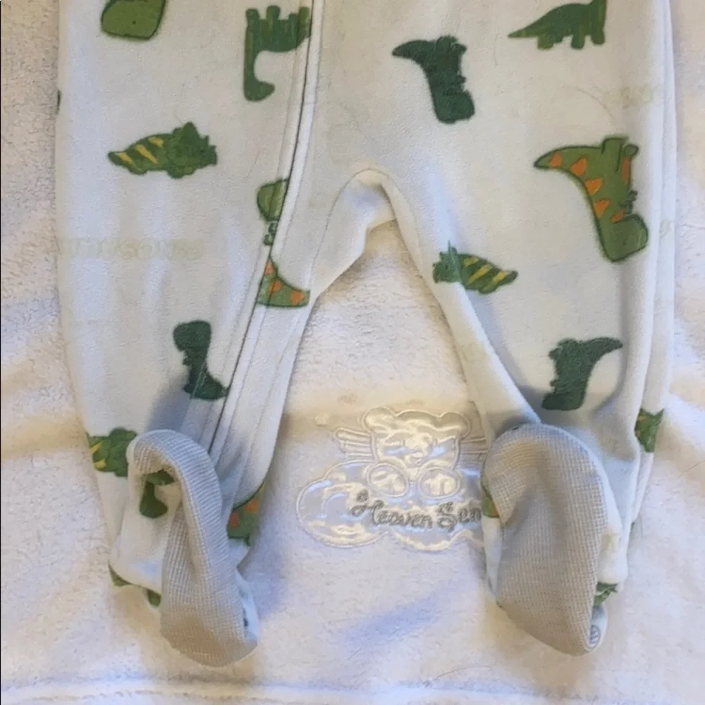 🌟5/$15 Carter’s- 12 mos PJ Footies